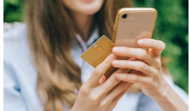 Bankacılık uygulamaları, kullanıcı bağlılığında ilk sırada.