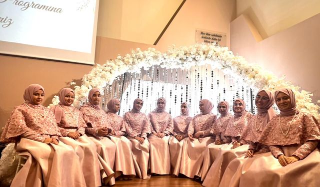 İzmir'de Hafizeler İcazetlerini Aldı