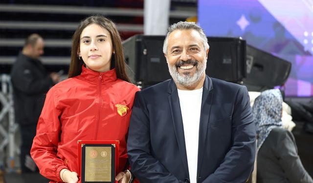 Eylül Bedük, “Sporun Enleri”nde Ödüle Layık Görüldü