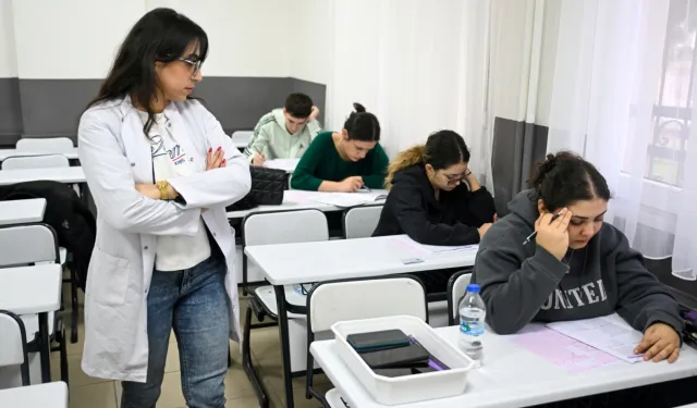 Bornova BELGEM'de deneme sınavı heyecanı