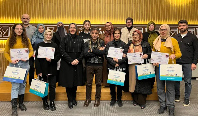 Bursa Yıldırım'da Yazı Atölyesi ilk mezunları verdi