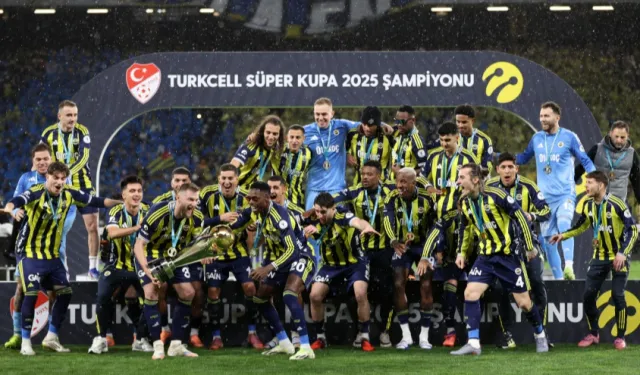 Cumhurbaşkanı Erdoğan'dan Süper Kupa'yı kazanan Fenerbahçe'ye tebrik