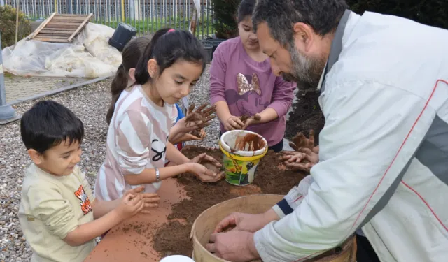 Efes Selçuk'ta üretici pazarı etkinliklerle renkleniyor