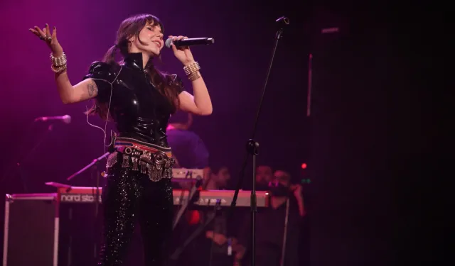 Gaye Su Akyol ile Bursa'da müzik dolu gece