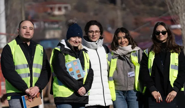 İzmir'de 'Toprağın Genç Aklı' projesi Kiraz'dan başladı