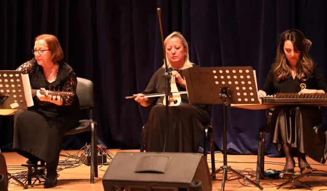 Sakarya'da 'Unutulmayan Şarkılar' yoğun ilgi gördü