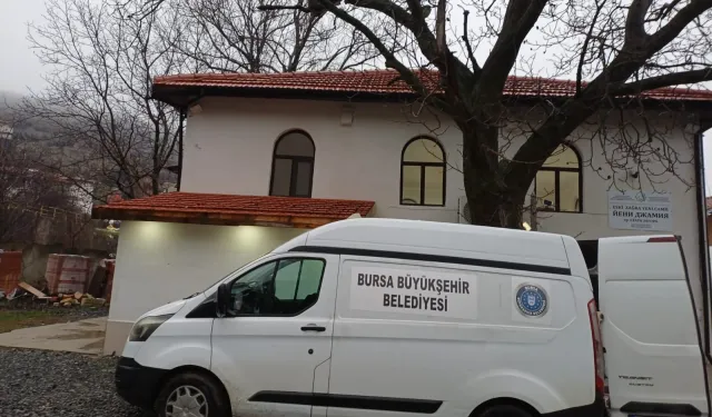 Bursa'dan Balkanlardaki camilerde Ramazan temizliği