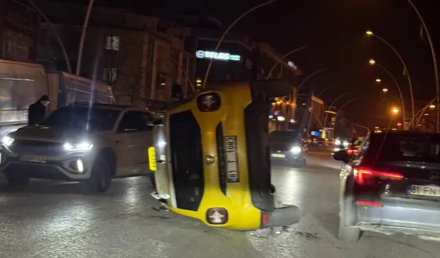 Düzce'de ticari taksi devrildi!