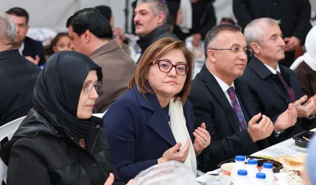 Gaziantep'ten Halep'te 10 bin kişilik iftar