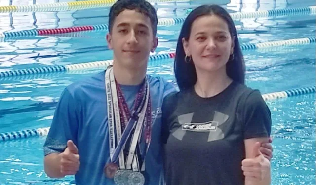 Konya'da otizmli yüzücü Alper Akgül 5 madalya kazandı