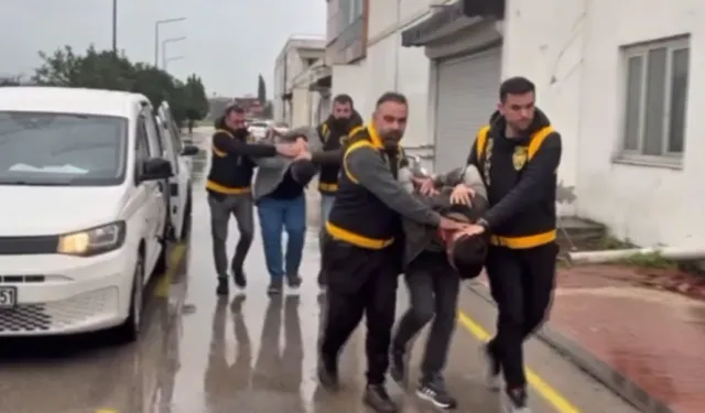 Adana'da hayvana şiddet görüntülerine 2 gözaltı!