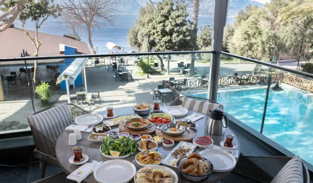 Antalya Muratpaşa'da sosyal tesisler bayramın ilk günü kapalı