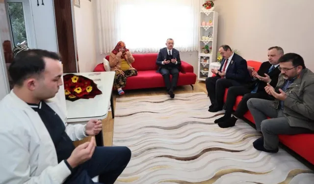 Başkan Büyükakın'dan şehit ailesine bayram ziyareti