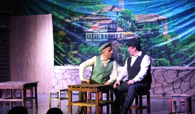 Bursa İnegöl'de 27 Mart 'Komşu Köyün Delisi' ile kutlandı