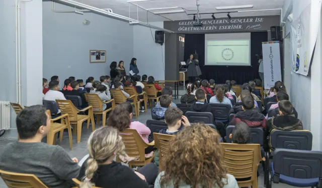 İzmir'de çocuklar iklim için harekete geçti