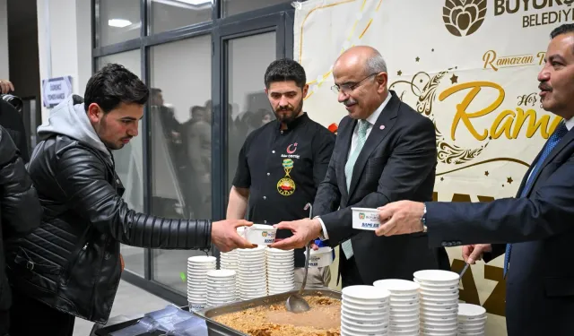 Malatya Büyükşehir'den Turgut Özal Üniversitesi'nde özel etkinlik