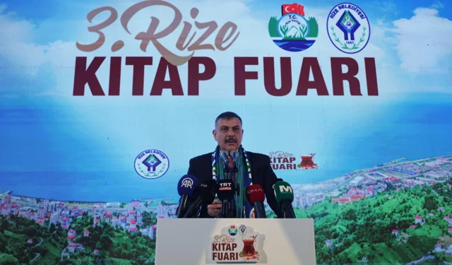 Bakan Çiftçi Rize Kitap Fuarı'nın açılışına katıldı