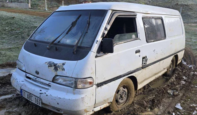 Bilecik Pazaryeri'nde kaçak orman emvaline suçüstü!