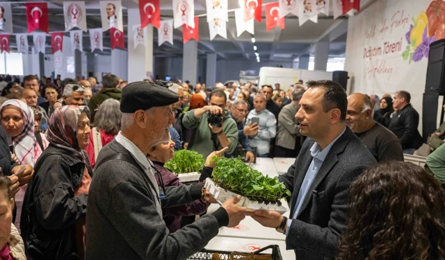 İzmir Bornova'da toprağa can, üreticiye destek