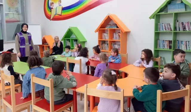 Koceli'de İZGİM Çocuk Kütüphanesi, öğrencileri ağırladı