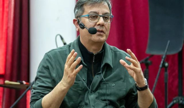 Manisa'da 'Ahmet Büke' Gördesli okurlarıyla buluştu