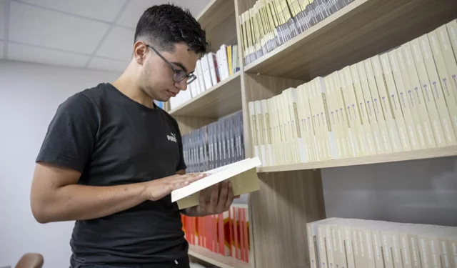 Mersin'de dijital kütüphane dönemi başladı