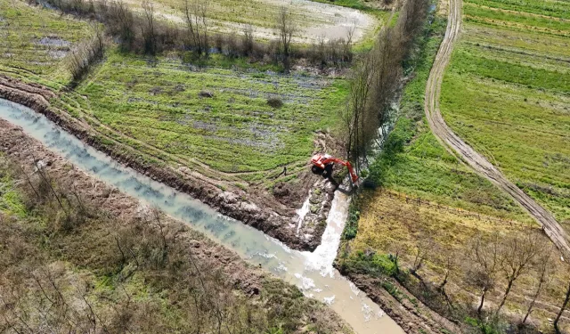 Sakarya Büyükşehir'den tarıma can suyu... Sakarya çiftçinin yüzü gülüyor