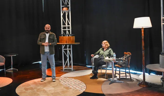 Tiyatronun binlerce yıllık yolculuğu Bornova'da anlatıldı