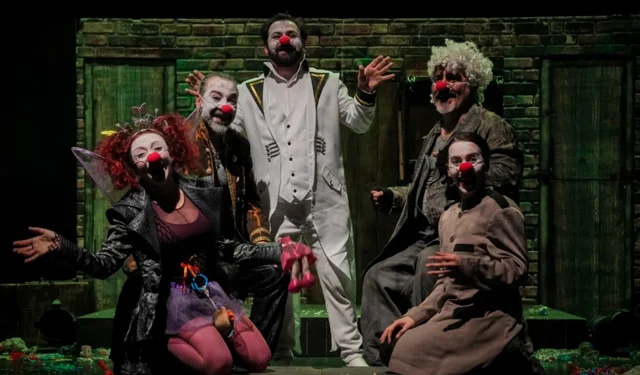 Trabzon'da Tiyatro Festivali yoğun ilgiyle devam ediyor