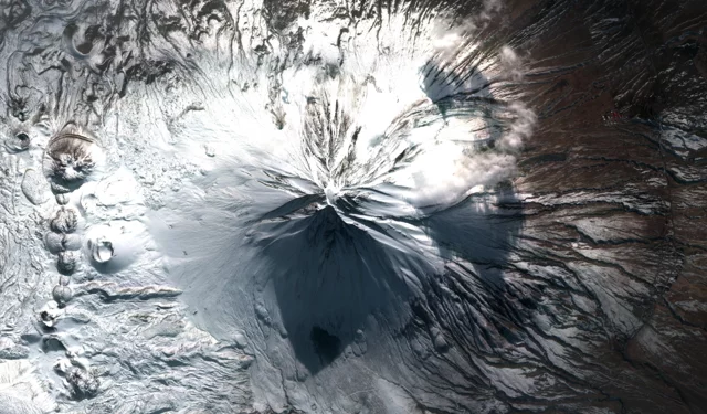 Zirveden uzaya... Ağrı Dağı'na gökyüzünden selam