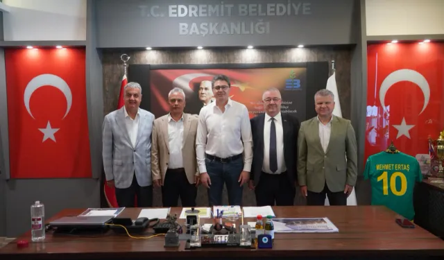 Balıkesir Edremit Belediyesi'nde bayramlaşma coşkusu