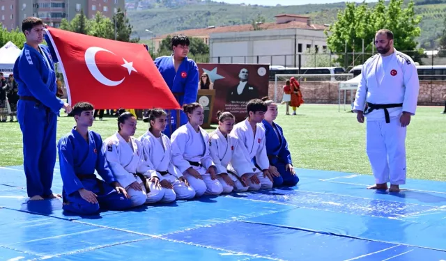 Bursa Gemlik'te 19 Mayıs'ın 107. yılı coşkuyla kutlandı