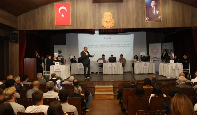 Bursa İnegöl'de gençler bilgileriyle yarıştı