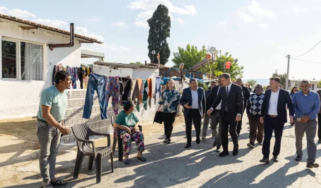 İzmir Çırpı'da Başkan Tugay halkla buluştu