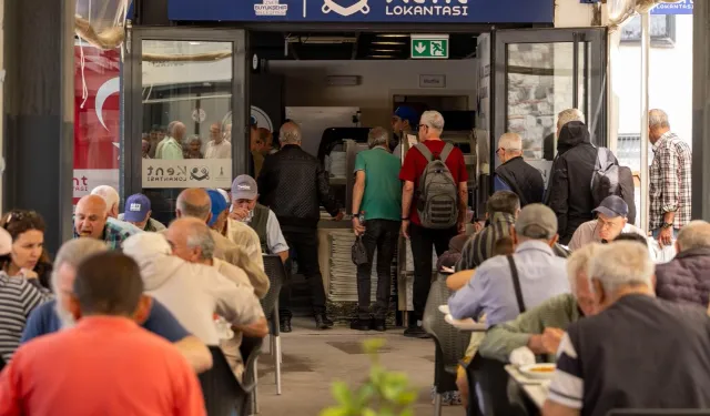 İzmir'de Kent Lokantaları'nda 19 Mayıs'a özel ücretsiz yemek