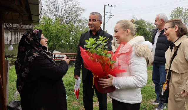 İzmit'ten kırsaldaki annelere özel sürpriz