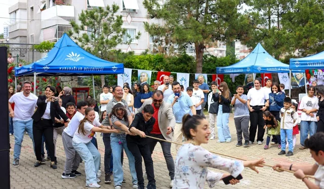Karabağlar'da gençler sınav öncesi moral buldu