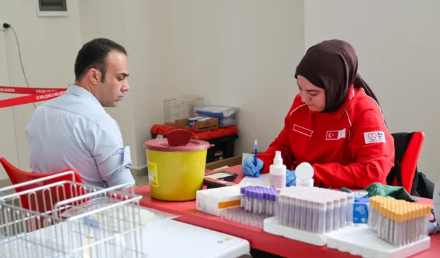 Konya Selçuklu'nun Kızılay'a desteği sürüyor