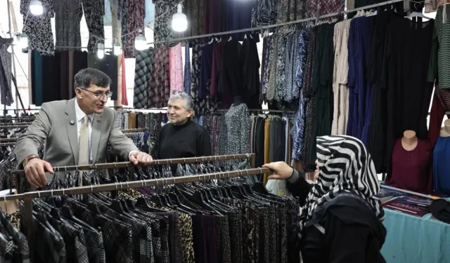 Kütahya Geleneksel Bayram Pazarı'na yoğun ilgi
