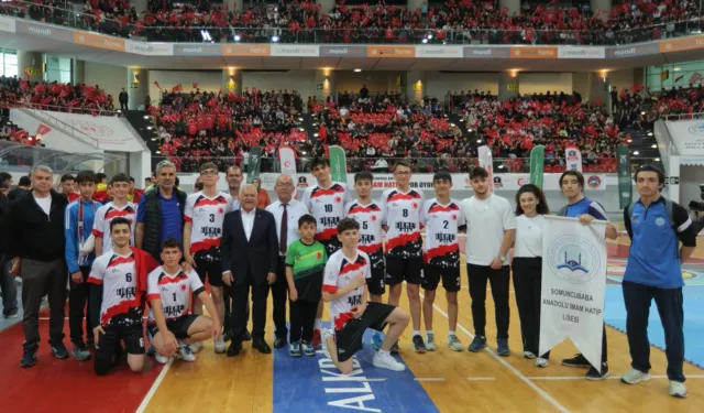 Memduh Büyükkılıç'tan gençlere 'spor' mesajı