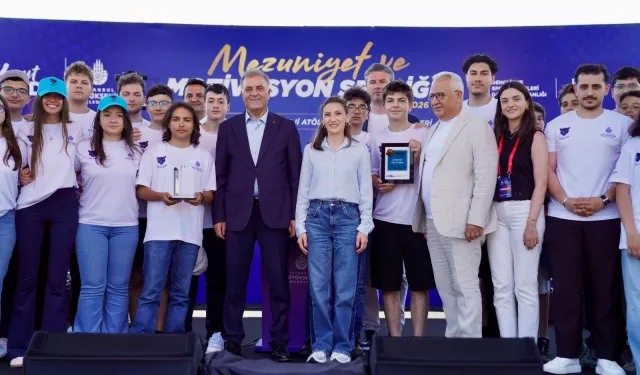 İstanbul Büyükşehir'in Ders Atölyeleri'nde mezuniyet heyecanı