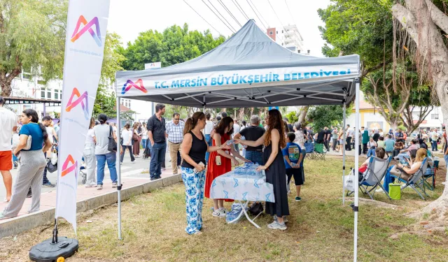 Mersin Büyükşehir öğrencileri ve ailelerini LGS günü de yalnız bırakmadı
