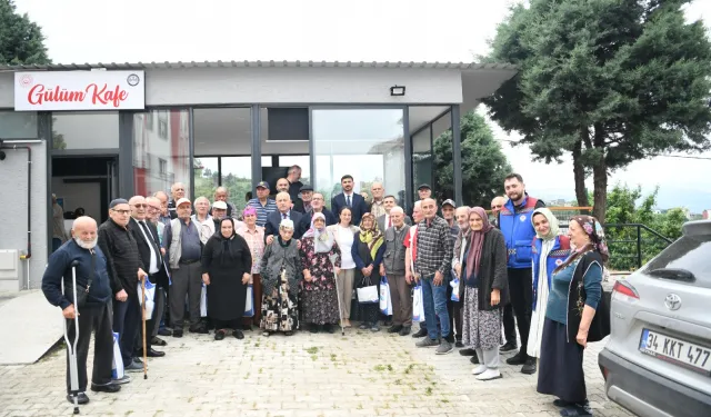 Trabzon'da huzurevi sakinlerine anlamlı ziyaret