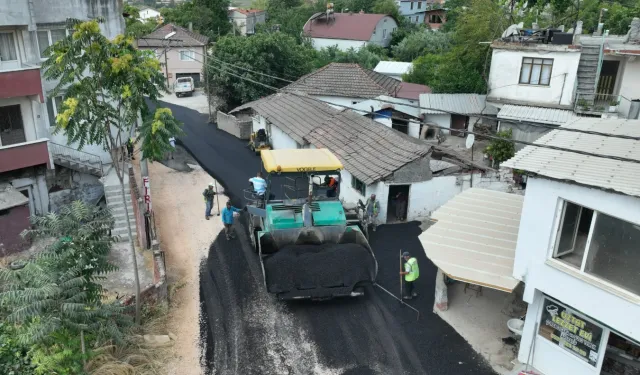 Bursa Karacabey'in Yenikaraağaç Mahallesi'nde yollar yenileniyor