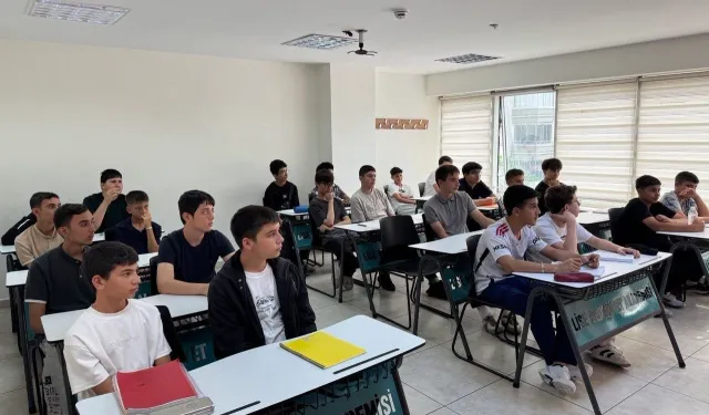 Konya'da Lise Medeniyet Akademileri Yaz Okulu başladı