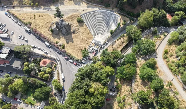 Manisa Çaybaşı Deresi'nde temizlik çalışması