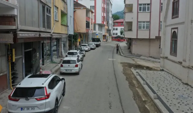 Ordu Kumru Karacalı'da kaldırımlar yenileniyor
