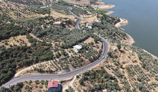 Beydağ'ın yıllardır beklediği yol hizmete açıldı