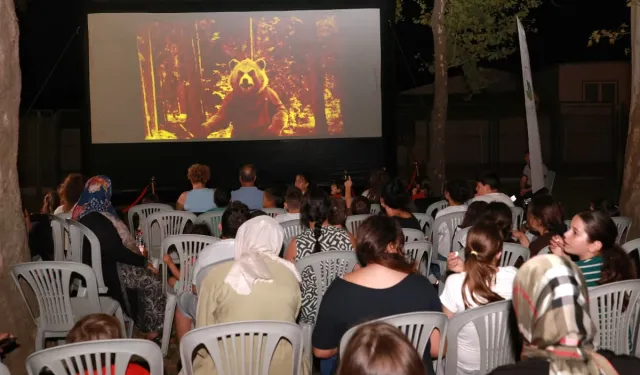 Bursa Osmangazi'de yazlık sinema keyfi