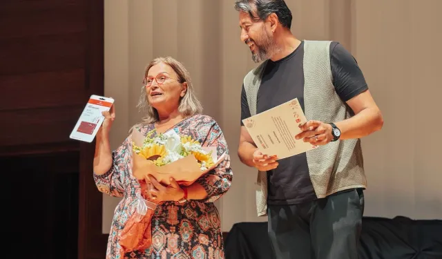 Gençlerin ortak hikâyesi İzmir'de sahneye taşındı